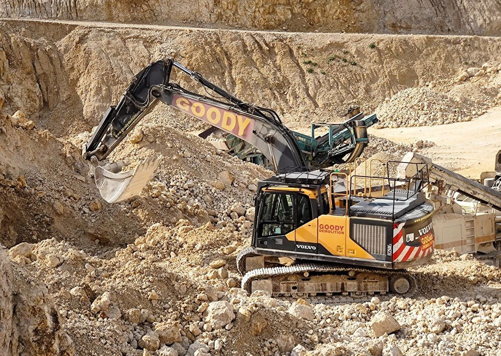 Volvo EC 250 EL - حفارات زحافة: صور 1 Volvo EC 250 EL - حفارات زحافة: صور 1