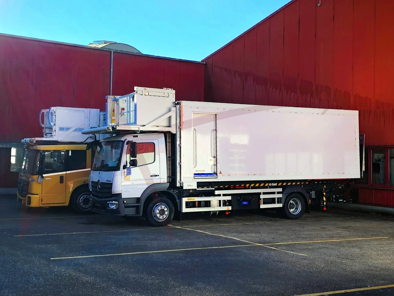 DOLL X-CLEAN M FULL SIZE Cleaning Lift - شاحنة خدمة المراحيض: صور 2 DOLL X-CLEAN M FULL SIZE Cleaning Lift - شاحنة خدمة المراحيض: صور 2