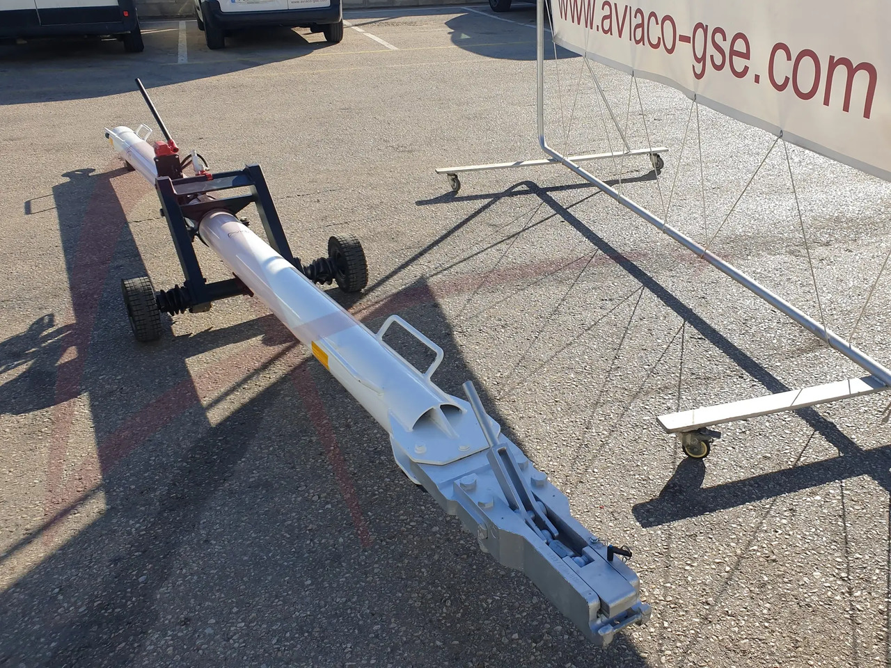 FLADUNG B737 - معدات الدعم الأرضي: صور 2 FLADUNG B737 - معدات الدعم الأرضي: صور 2