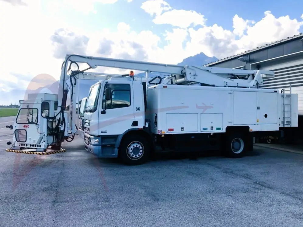FMC LMD 2000 - ماكينة إزالة الجليد عن الطائرات: صور 2 FMC LMD 2000 - ماكينة إزالة الجليد عن الطائرات: صور 2