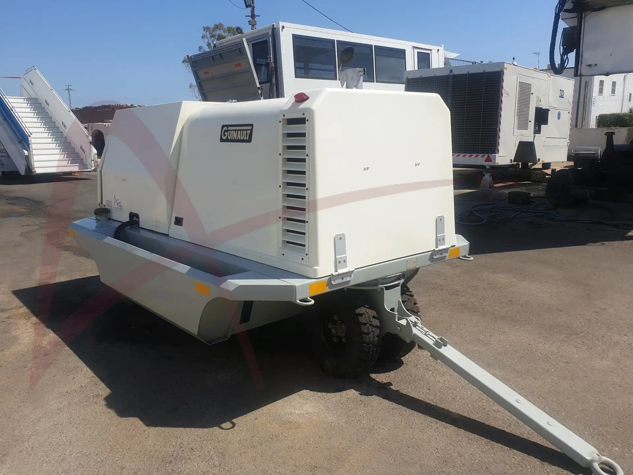 GUINAULT GA120V18D2100 - وحدة الطاقة الأرضية للطائرات: صور 3 GUINAULT GA120V18D2100 - وحدة الطاقة الأرضية للطائرات: صور 3