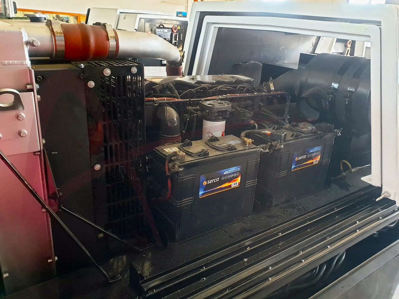 HOUCHIN C690-140 - وحدة الطاقة الأرضية للطائرات: صور 3 HOUCHIN C690-140 - وحدة الطاقة الأرضية للطائرات: صور 3