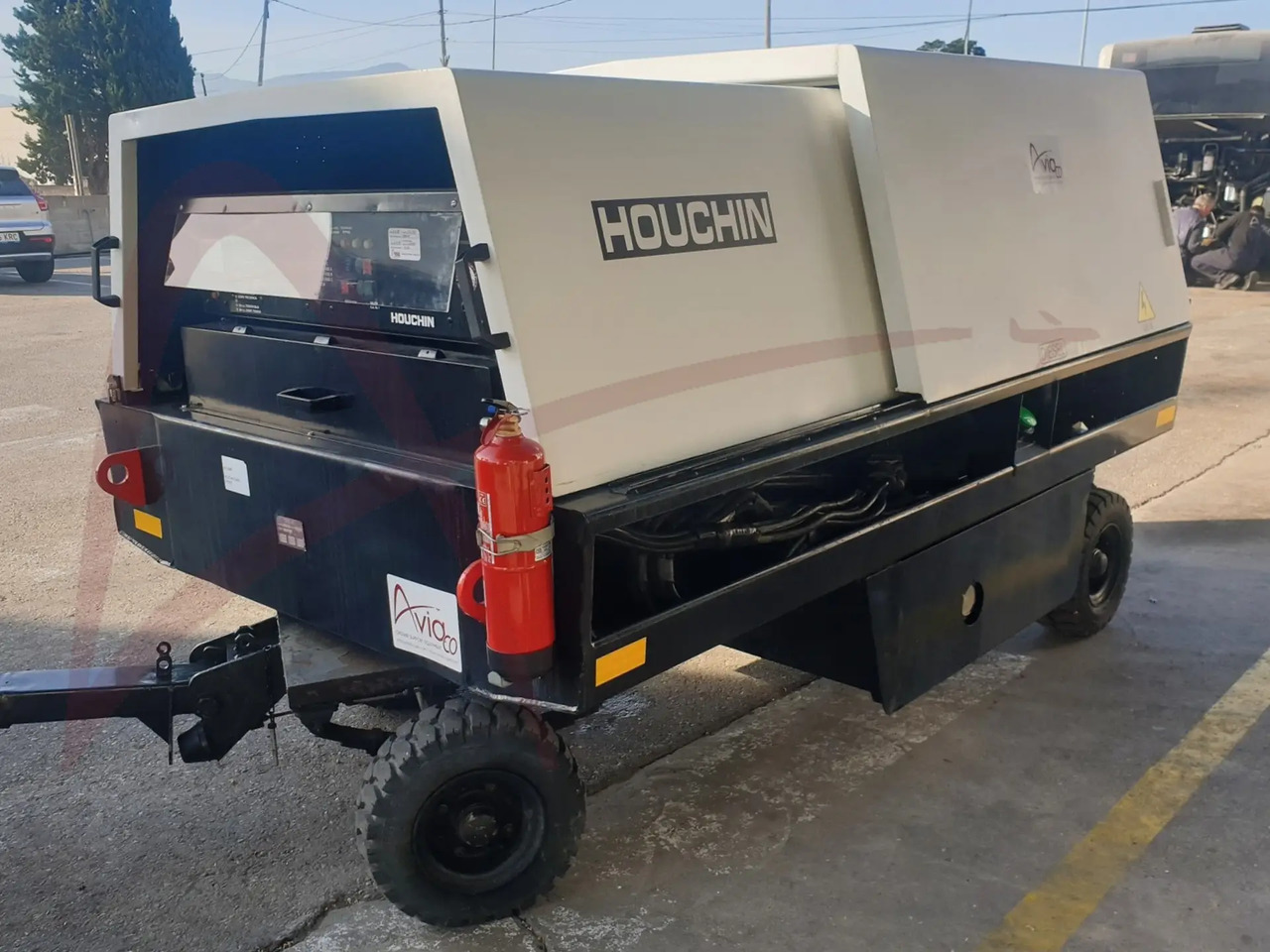 HOUCHIN D690 SV - وحدة الطاقة الأرضية للطائرات: صور 5 HOUCHIN D690 SV - وحدة الطاقة الأرضية للطائرات: صور 5