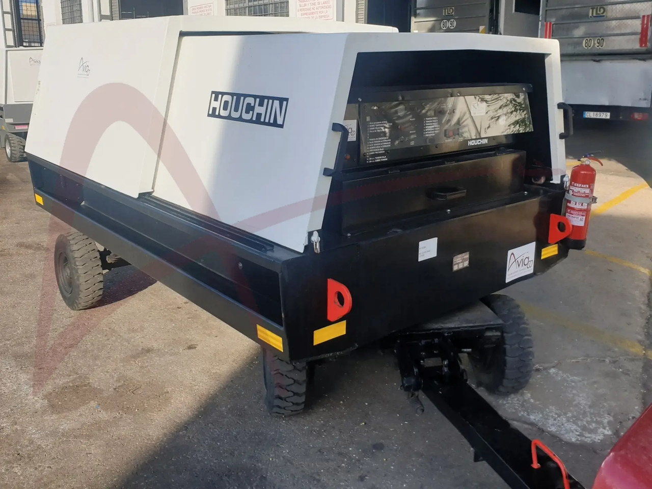 HOUCHIN D690 SV - وحدة الطاقة الأرضية للطائرات: صور 3 HOUCHIN D690 SV - وحدة الطاقة الأرضية للطائرات: صور 3