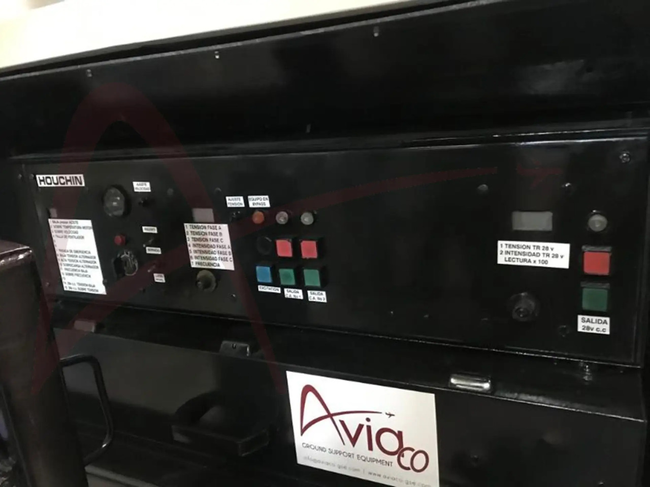 HOUCHIN D690DV - وحدة الطاقة الأرضية للطائرات: صور 4 HOUCHIN D690DV - وحدة الطاقة الأرضية للطائرات: صور 4