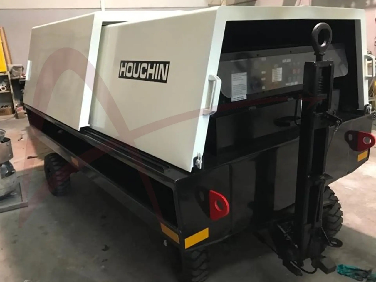 HOUCHIN D690DV - وحدة الطاقة الأرضية للطائرات: صور 1 HOUCHIN D690DV - وحدة الطاقة الأرضية للطائرات: صور 1