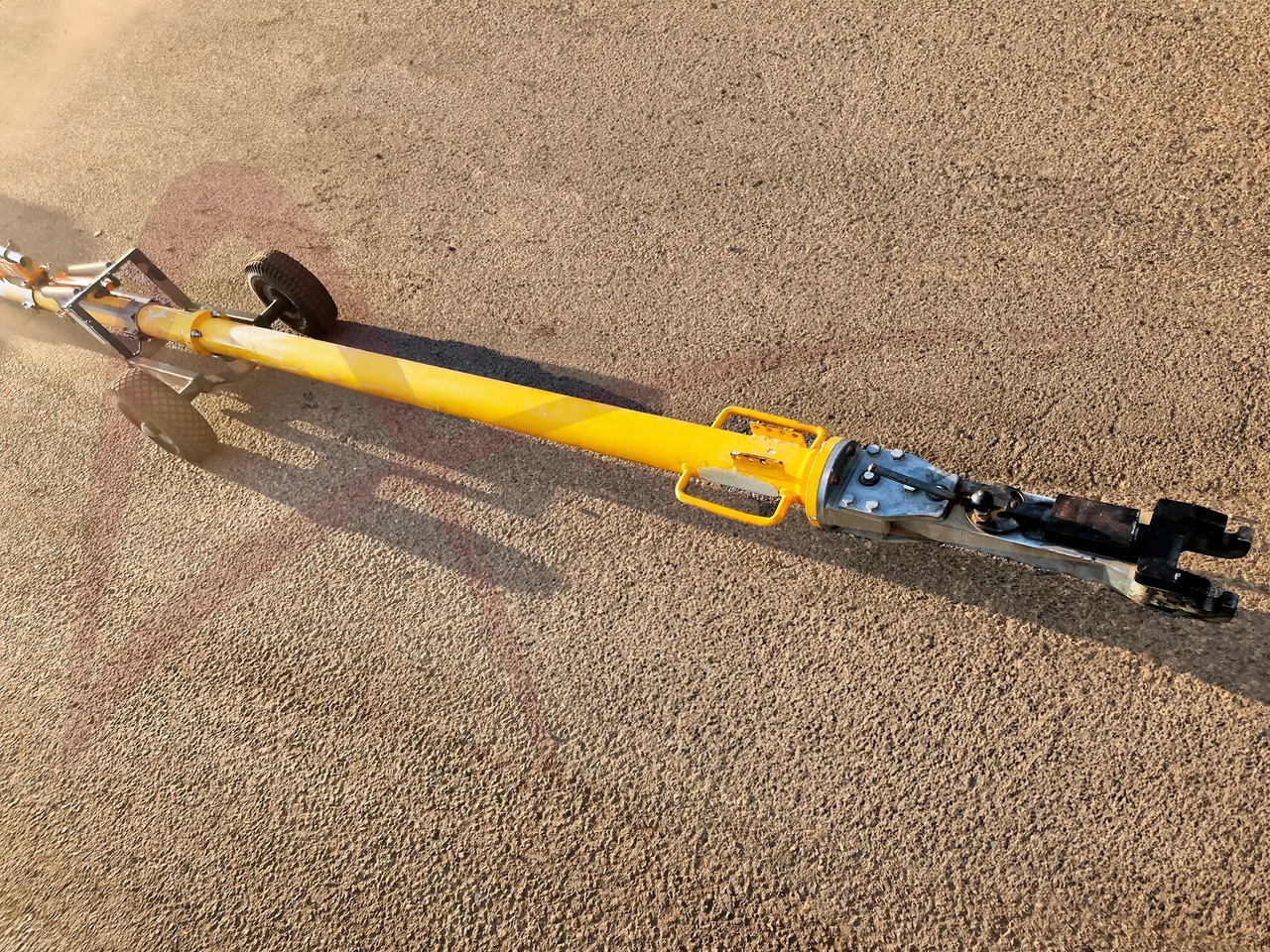HYDRO TOWE 170-C4 - معدات الدعم الأرضي: صور 1 HYDRO TOWE 170-C4 - معدات الدعم الأرضي: صور 1