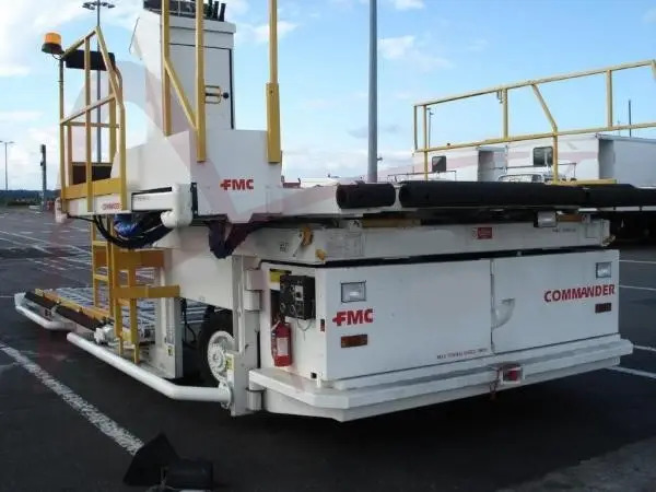 JBT AEROTECH COMMANDER 15iW - محملات الحاويات والمنصات النقالة: صور 1 JBT AEROTECH COMMANDER 15iW - محملات الحاويات والمنصات النقالة: صور 1
