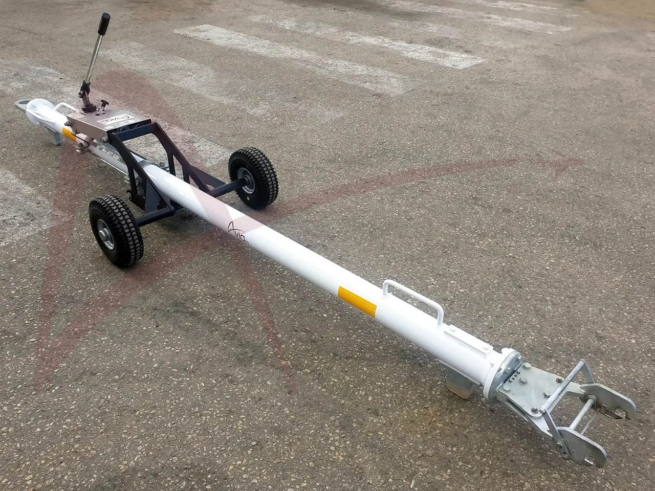 JMS J-TOW DASH8-4 - معدات الدعم الأرضي: صور 1 JMS J-TOW DASH8-4 - معدات الدعم الأرضي: صور 1