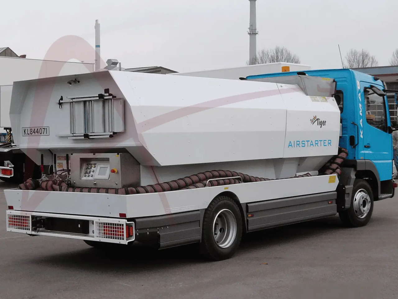 KAMAG TU-SP 850/400 - معدات الدعم الأرضي: صور 3 KAMAG TU-SP 850/400 - معدات الدعم الأرضي: صور 3