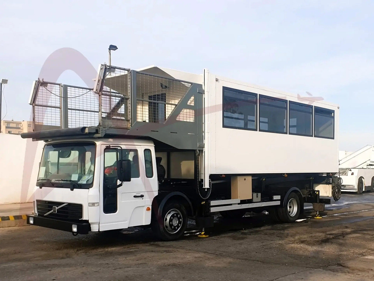 TLD CHTP GM-5,9 - Ambulift: صور 1 TLD CHTP GM-5,9 - Ambulift: صور 1