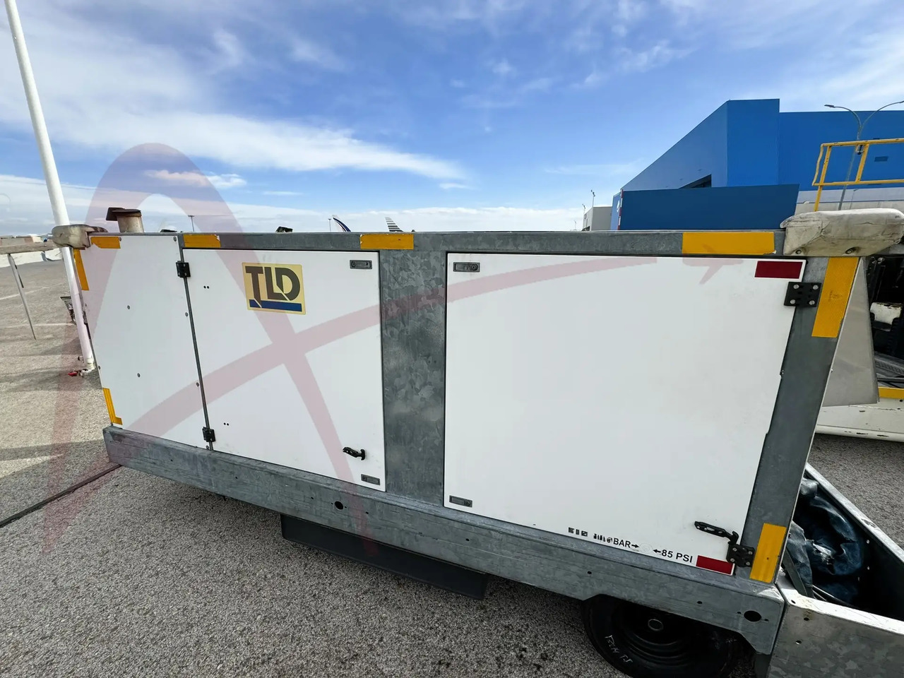 TLD GPU-4120-T-CUP-28 - وحدة الطاقة الأرضية للطائرات: صور 1 TLD GPU-4120-T-CUP-28 - وحدة الطاقة الأرضية للطائرات: صور 1