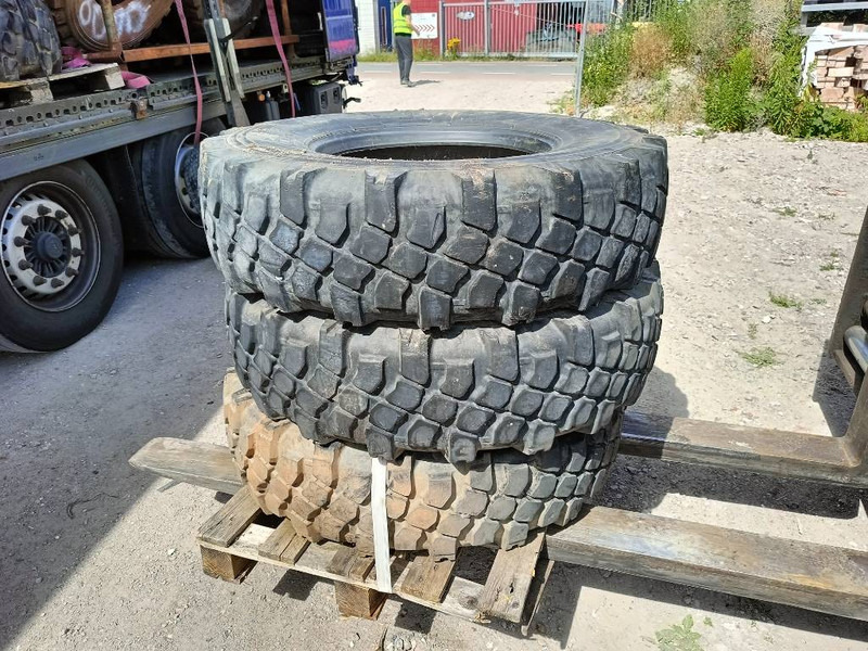 Michelin continental band 13R22.5 , 315/80R22.5 , 13R22,5 l - الإطارات والجنوط - آلات البناء: صور 2 Michelin continental band 13R22.5 , 315/80R22.5 , 13R22,5 l - الإطارات والجنوط - آلات البناء: صور 2