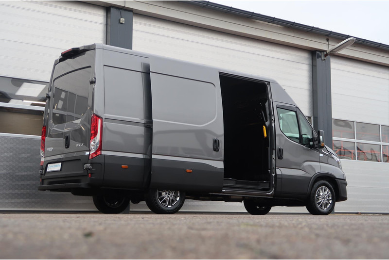 Iveco Daily 35S18HV 3.0 L2H2 AUT/ 2X SCHUIFDEUR/ CAMERA/ LED/ CRUISE/ CLIMA/ NAVI - فان: صور 4 Iveco Daily 35S18HV 3.0 L2H2 AUT/ 2X SCHUIFDEUR/ CAMERA/ LED/ CRUISE/ CLIMA/ NAVI - فان: صور 4