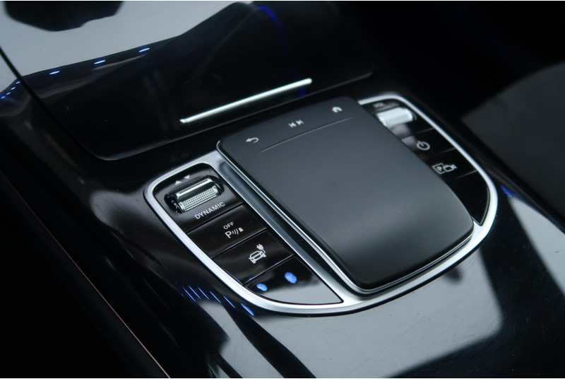 Mercedes-Benz EQC 400 4MATIC Business AMG 80 kWh PANO/ CAMERA/ LEDER/ TREKHAAK/ ETC. - سيارة دفع رباعي: صور 5 Mercedes-Benz EQC 400 4MATIC Business AMG 80 kWh PANO/ CAMERA/ LEDER/ TREKHAAK/ ETC. - سيارة دفع رباعي: صور 5