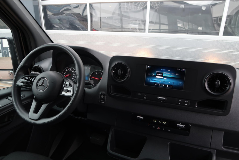 Mercedes-Benz Sprinter 317 CDI L2H2 AUT/ CAMERA/ MBUX/ CRUISE/ AIRCO - فان: صور 5 Mercedes-Benz Sprinter 317 CDI L2H2 AUT/ CAMERA/ MBUX/ CRUISE/ AIRCO - فان: صور 5