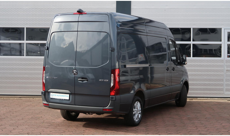 Mercedes-Benz Sprinter 317 CDI L2H2 RWD BPM VRIJ/ AUT/ 3.5T/ LED/ CAMERA/ MBUX/ CRUISE/ CLIMA - فان: صور 4 Mercedes-Benz Sprinter 317 CDI L2H2 RWD BPM VRIJ/ AUT/ 3.5T/ LED/ CAMERA/ MBUX/ CRUISE/ CLIMA - فان: صور 4