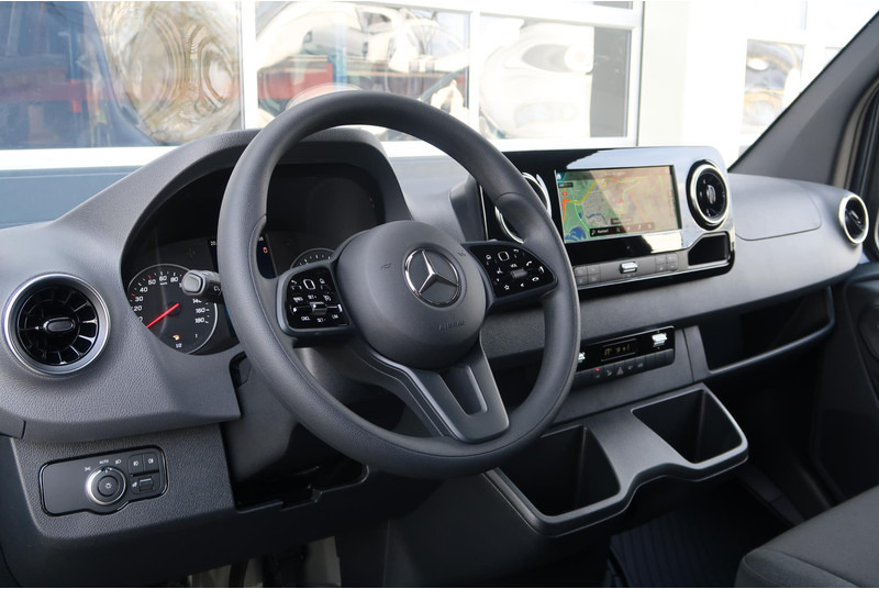 Mercedes-Benz Sprinter 317 CDI L2H2 RWD BPM VRIJ/ AUT/ 3.5T/ LED/ CAMERA/ MBUX/ CRUISE/ CLIMA - فان: صور 2 Mercedes-Benz Sprinter 317 CDI L2H2 RWD BPM VRIJ/ AUT/ 3.5T/ LED/ CAMERA/ MBUX/ CRUISE/ CLIMA - فان: صور 2