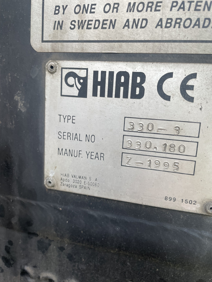 MAN F2000 413 6x2 Manual CRANE Hiab 330+jib 90 21m - شاحنة جرار: صور 4 MAN F2000 413 6x2 Manual CRANE Hiab 330+jib 90 21m - شاحنة جرار: صور 4