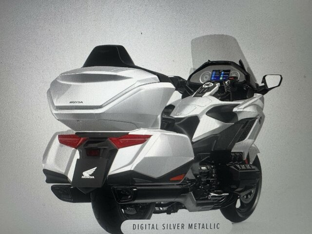 HONDA Goldwing GL 1800 DCT Tour 50th Anniversary - دراجة بخارية: صور 2 HONDA Goldwing GL 1800 DCT Tour 50th Anniversary - دراجة بخارية: صور 2