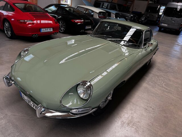 JAGUAR E-Type 4.2 Litre Serie 1.5 FHC Zustand 1 - سيارة: صور 2 JAGUAR E-Type 4.2 Litre Serie 1.5 FHC Zustand 1 - سيارة: صور 2