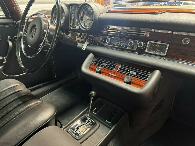 MERCEDES-BENZ 280 SE Cabrio W111 BRABUS-Classic Restauration - كابريوليه: صور 4 MERCEDES-BENZ 280 SE Cabrio W111 BRABUS-Classic Restauration - كابريوليه: صور 4