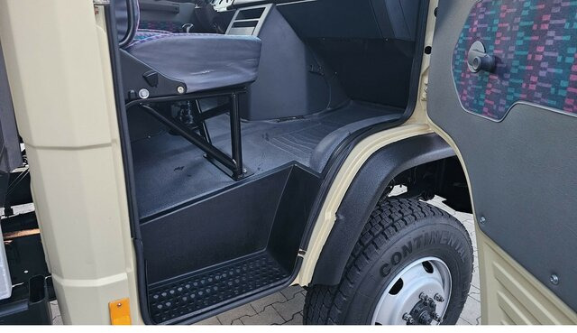 MERCEDES-BENZ 814 D T2 Vario 4x4 Allrad Topzustand! - الشاحنات الصغيرة المسطحة: صور 4 MERCEDES-BENZ 814 D T2 Vario 4x4 Allrad Topzustand! - الشاحنات الصغيرة المسطحة: صور 4