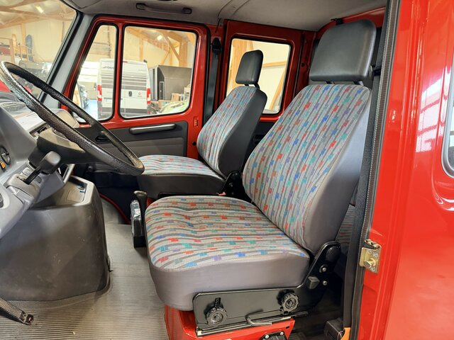 MERCEDES-BENZ T1 310 Bremer Doka perfekt!... - الشاحنات الصغيرة صندوق مغلق, سيارة بلدية: صور 3 MERCEDES-BENZ T1 310 Bremer Doka perfekt!... - الشاحنات الصغيرة صندوق مغلق, سيارة بلدية: صور 3