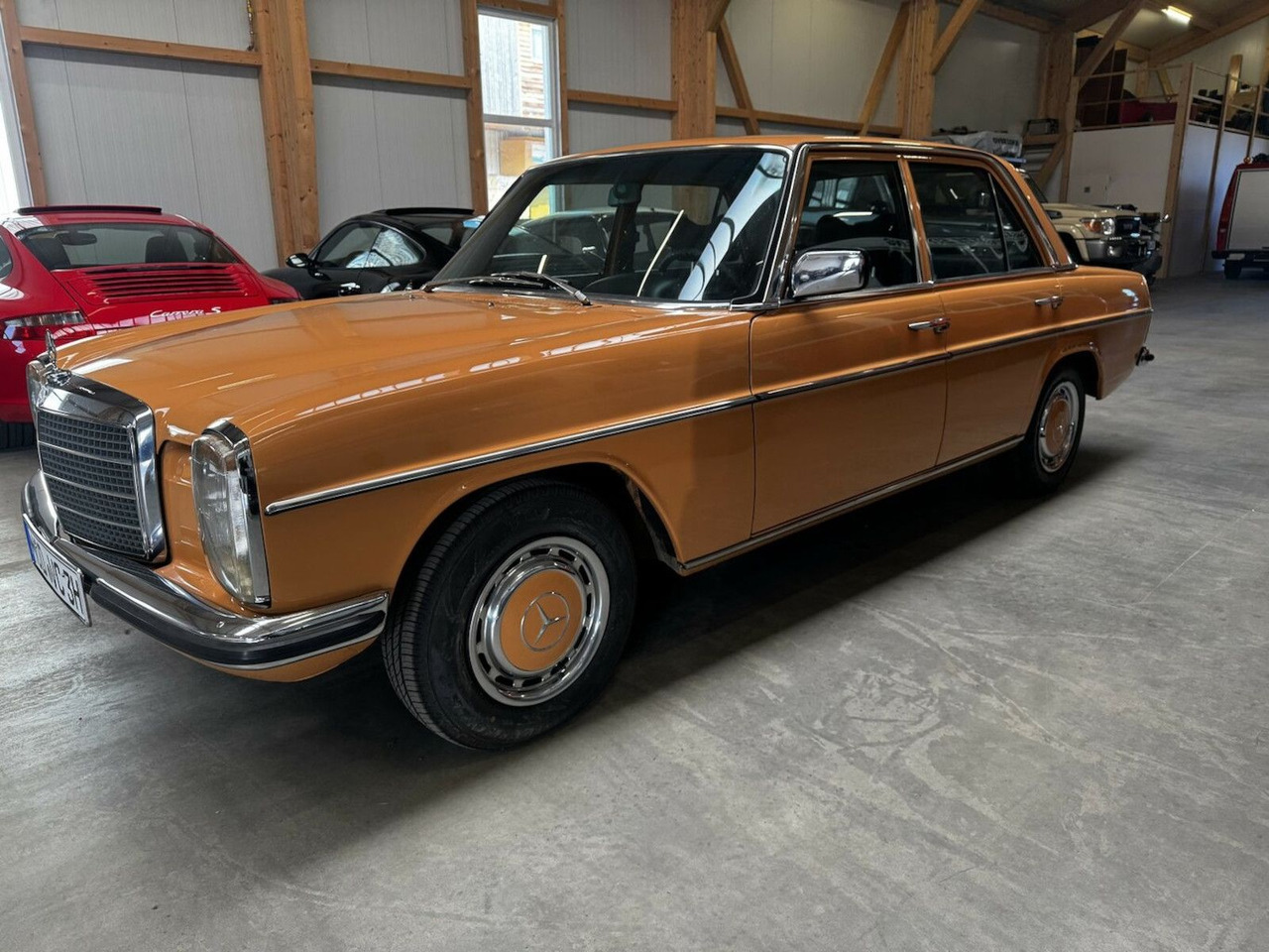 Mercedes-Benz 200 D/8 - سيدان: صور 2 Mercedes-Benz 200 D/8 - سيدان: صور 2