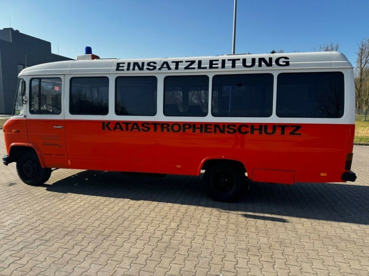 Mercedes-Benz O 309D Breitmaul Bus - كرفان فان: صور 5 Mercedes-Benz O 309D Breitmaul Bus - كرفان فان: صور 5