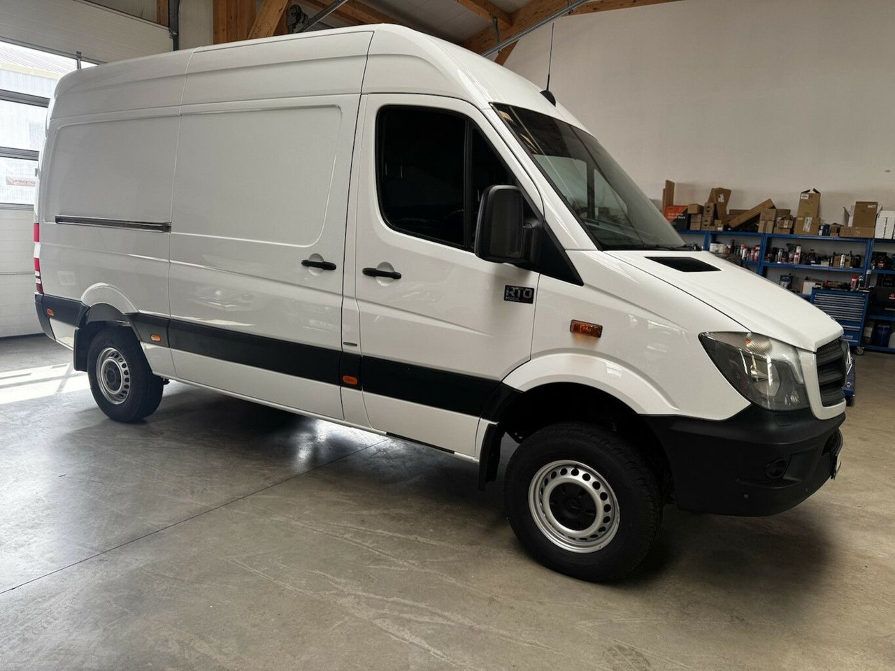 Mercedes-Benz Sprinter 319 CDI 4x4 3.0 V6 Untersetzung 1a! - كرفان فان: صور 4 Mercedes-Benz Sprinter 319 CDI 4x4 3.0 V6 Untersetzung 1a! - كرفان فان: صور 4