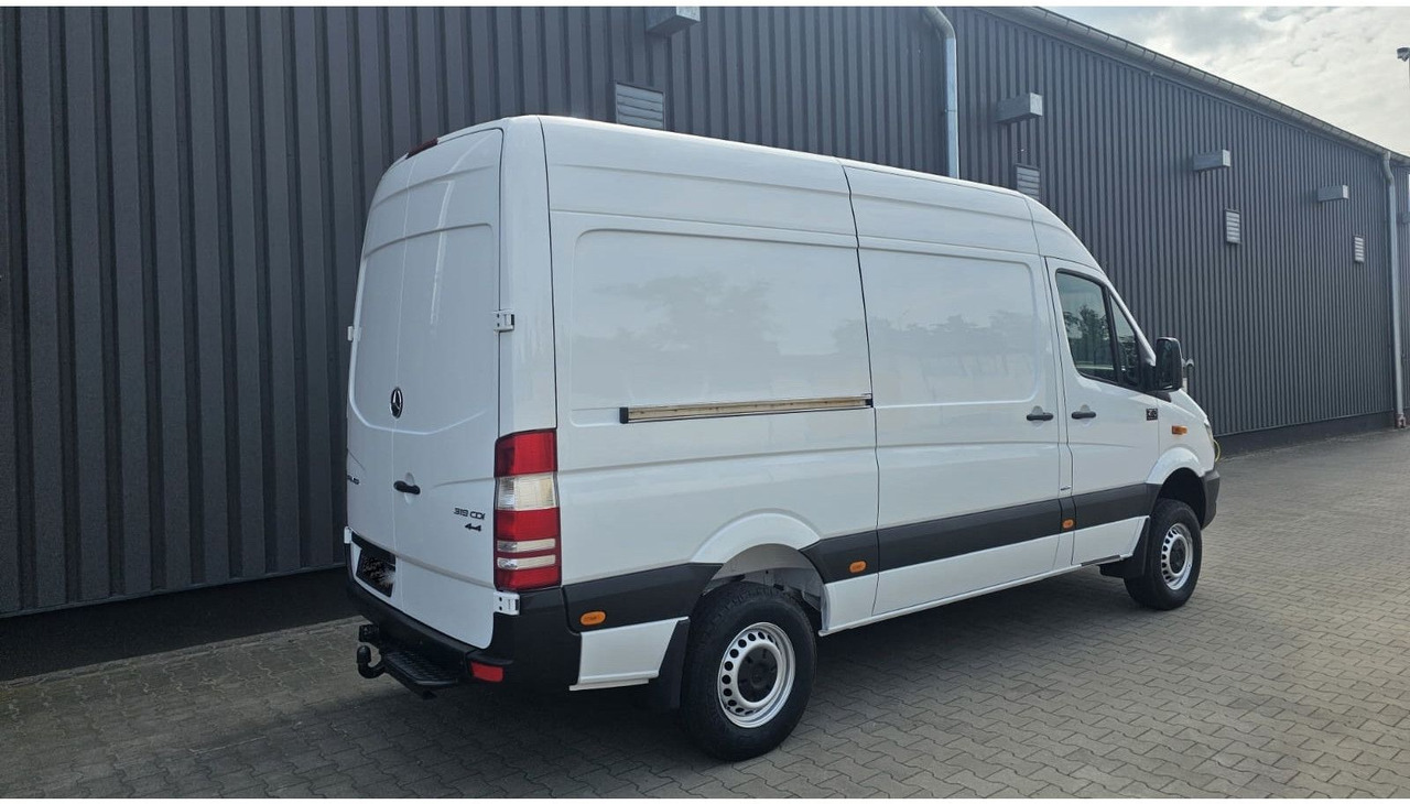 Mercedes-Benz Sprinter 319 CDI 4x4 3.0 V6 Untersetzung 1a! - فان: صور 4 Mercedes-Benz Sprinter 319 CDI 4x4 3.0 V6 Untersetzung 1a! - فان: صور 4