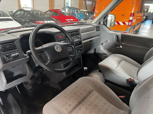 VW T4 Caravelle 2.5 TDI Syncro Sperre 1. Hand! - سيارة: صور 4 VW T4 Caravelle 2.5 TDI Syncro Sperre 1. Hand! - سيارة: صور 4
