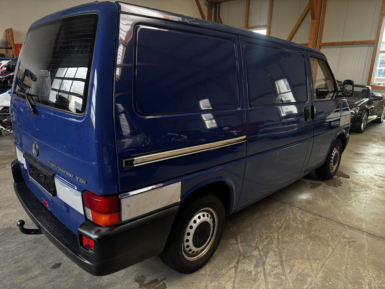 Volkswagen T4 2.5 TDI Syncro 1. Hand - فان المدمجة: صور 5 Volkswagen T4 2.5 TDI Syncro 1. Hand - فان المدمجة: صور 5