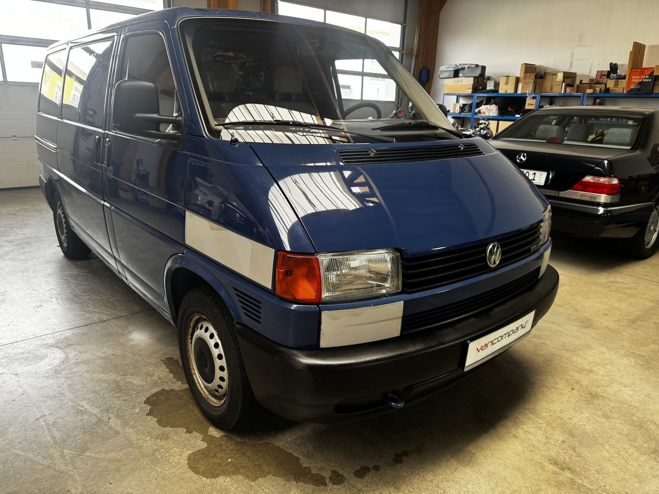 Volkswagen T4 2.5 TDI Syncro 1. Hand - فان المدمجة: صور 3 Volkswagen T4 2.5 TDI Syncro 1. Hand - فان المدمجة: صور 3