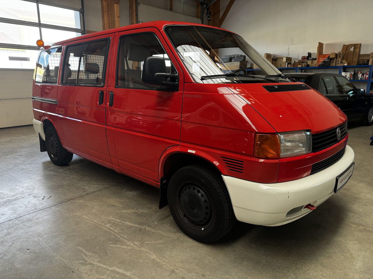 Volkswagen T4 2.5 TDI Syncro 4x4 7-Sitzer 1. Hand! - ميكروباص: صور 4 Volkswagen T4 2.5 TDI Syncro 4x4 7-Sitzer 1. Hand! - ميكروباص: صور 4
