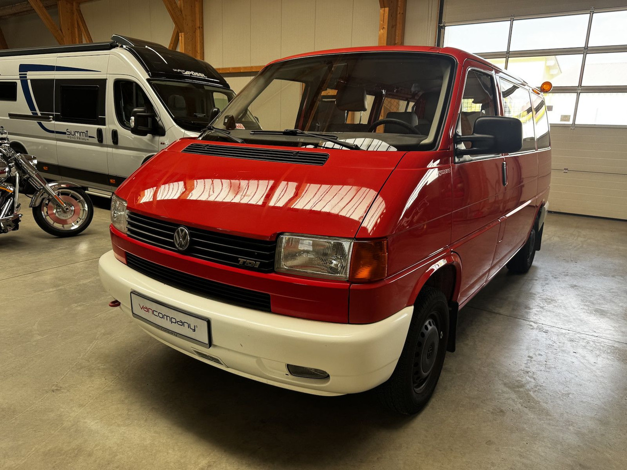 Volkswagen T4 2.5 TDI Syncro 4x4 7-Sitzer 1. Hand! - ميكروباص: صور 2 Volkswagen T4 2.5 TDI Syncro 4x4 7-Sitzer 1. Hand! - ميكروباص: صور 2