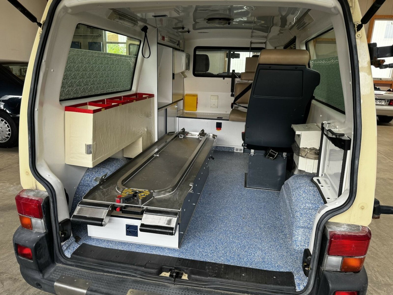 فان Volkswagen T4 2.5 TDI Syncro 4x4 lang 1. Hand!: صور 19