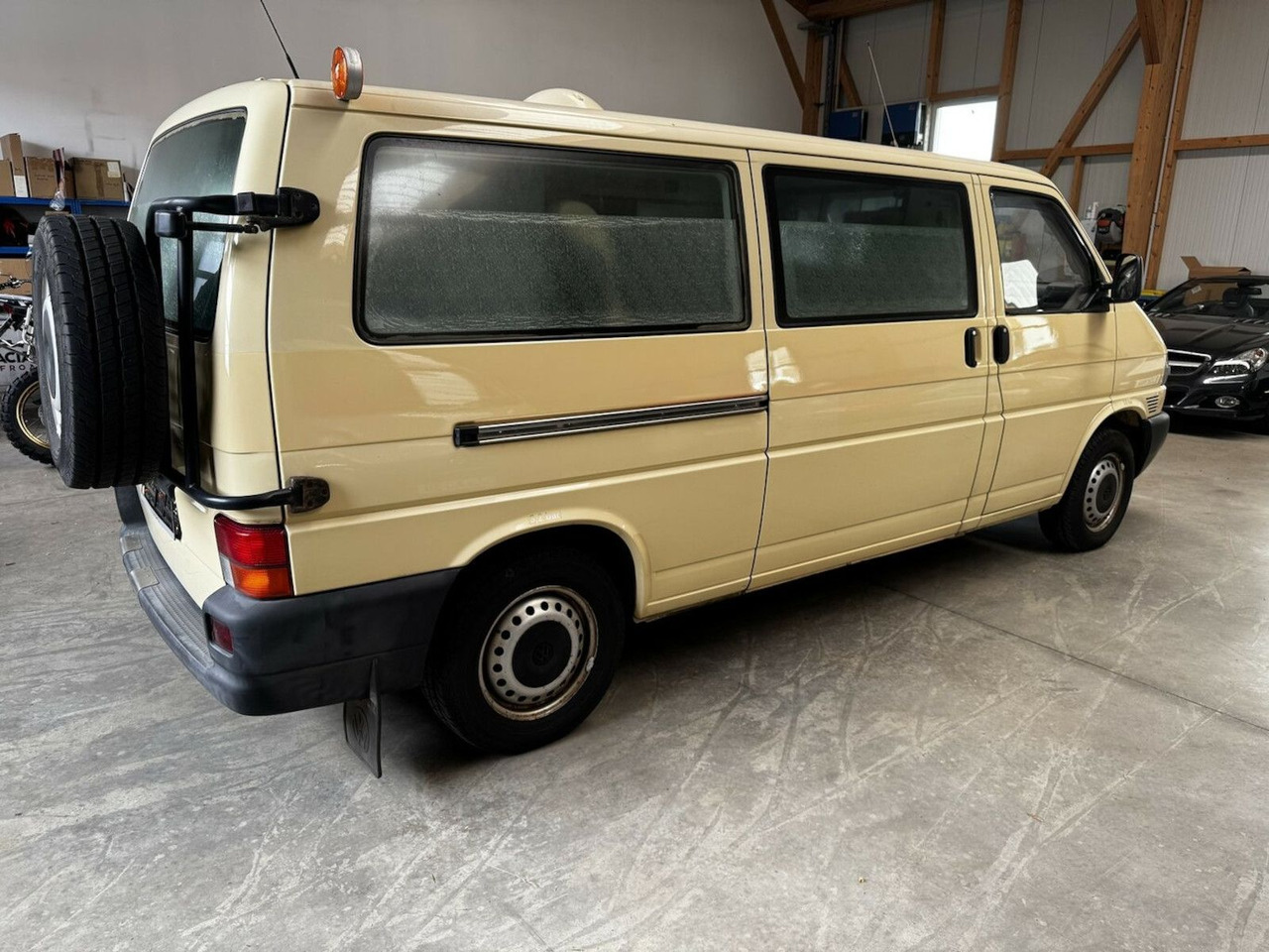 Volkswagen T4 2.5 TDI Syncro 4x4 lang 1. Hand! - ميكروباص: صور 5 Volkswagen T4 2.5 TDI Syncro 4x4 lang 1. Hand! - ميكروباص: صور 5