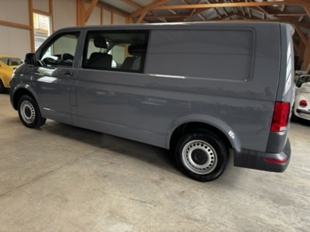 Volkswagen T6.1 lang 5-Sitzer 2.0 TDI 4Motion LKW - فان المدمجة: صور 2 Volkswagen T6.1 lang 5-Sitzer 2.0 TDI 4Motion LKW - فان المدمجة: صور 2
