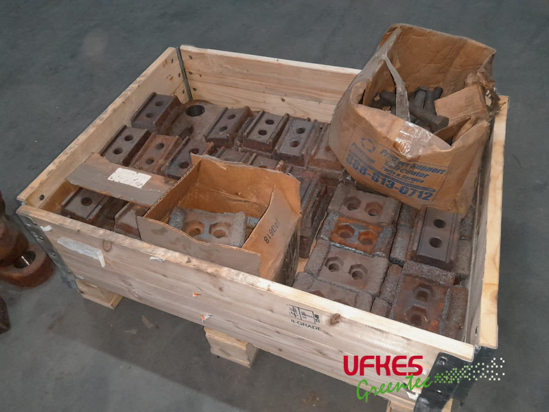 Morbark Woodhog 4600 - ماكينة تقطيع الأغصان: صور 1 Morbark Woodhog 4600 - ماكينة تقطيع الأغصان: صور 1