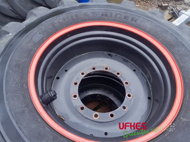 معدات الغابات Nokian Bandenset met velg: صور 6