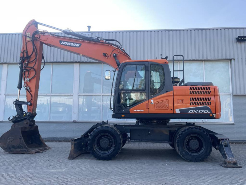 Doosan DX170W-5 - حفارة على عجلات: صور 2 Doosan DX170W-5 - حفارة على عجلات: صور 2