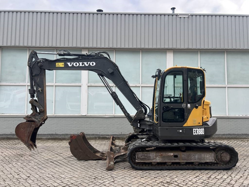 Volvo ECR 88 D 2016 - حفارة مصغرة: صور 2 Volvo ECR 88 D 2016 - حفارة مصغرة: صور 2