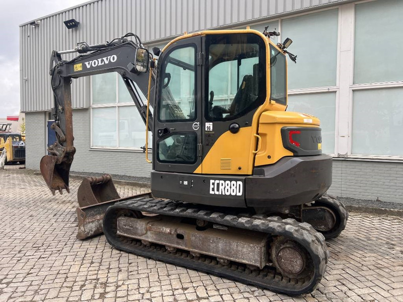 Volvo ECR 88 D 2016 - حفارة مصغرة: صور 3 Volvo ECR 88 D 2016 - حفارة مصغرة: صور 3