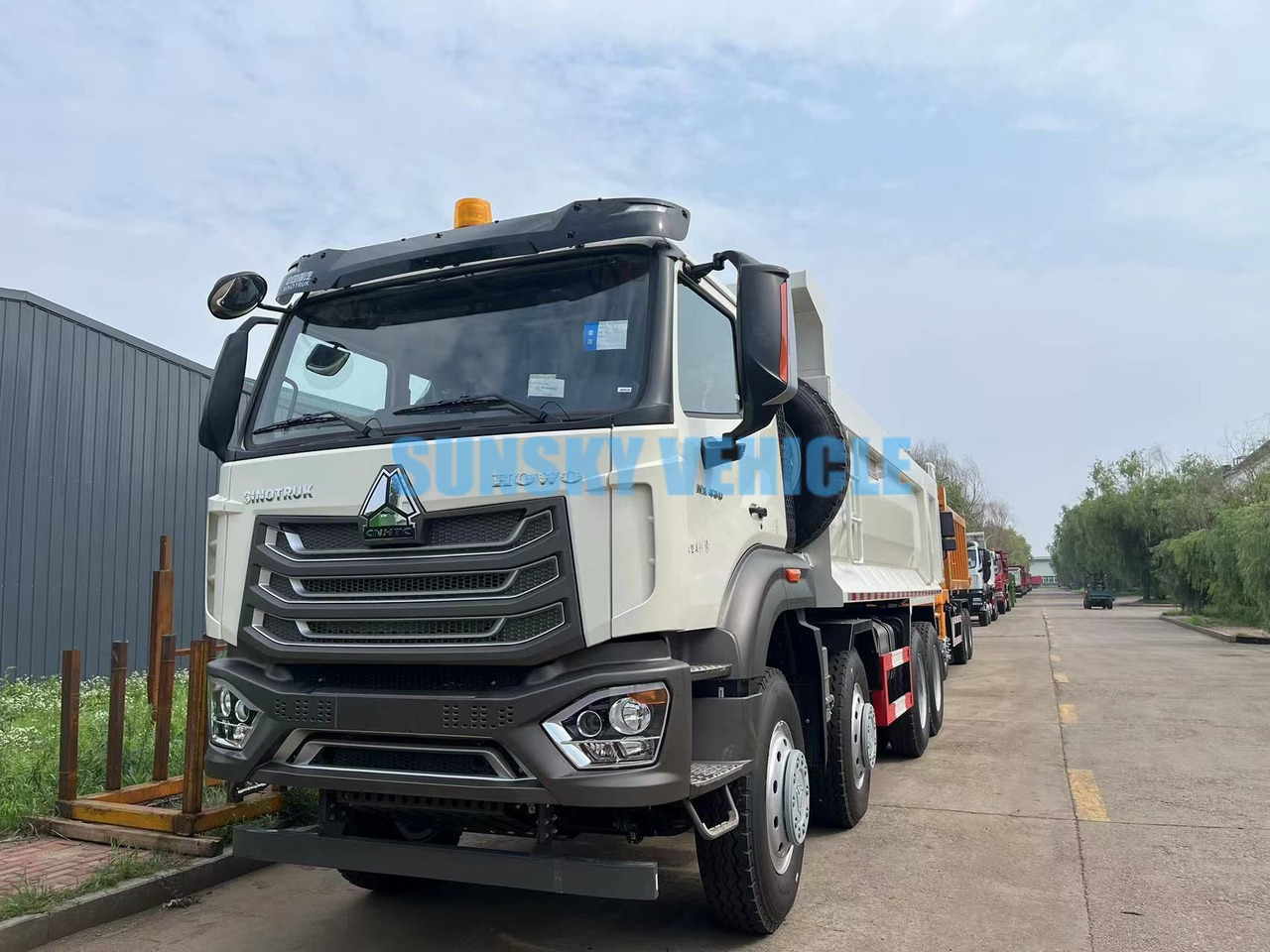 HOWO 8X4 dump truck - قلابات: صور 3 HOWO 8X4 dump truck - قلابات: صور 3