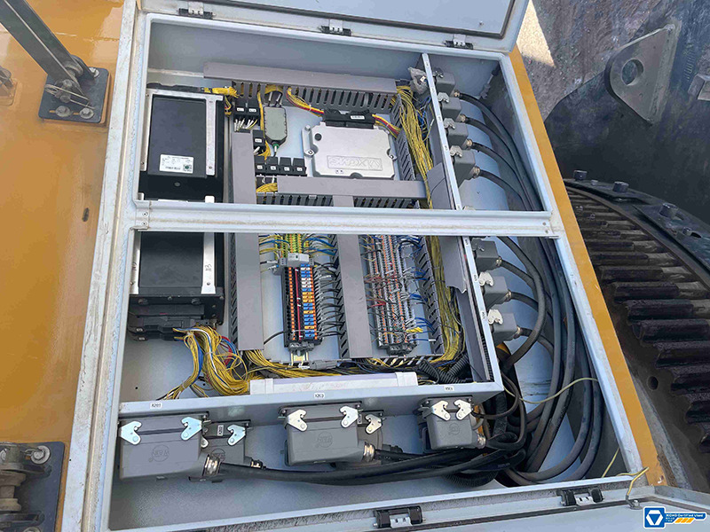 XCMG 2022 XGC15000A used hydraulic crawler crane for sale - رافعة مجنزرة: صور 3 XCMG 2022 XGC15000A used hydraulic crawler crane for sale - رافعة مجنزرة: صور 3