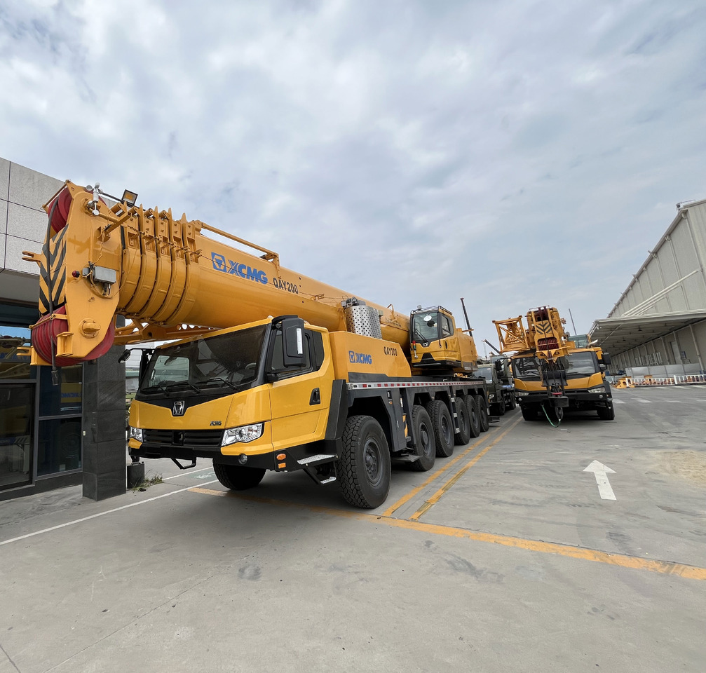 XCMG Factory Second Hand Mobile Truck Crane QAY200 200 Ton All Terrain Cranes In Good Condition - رافعة لجميع التضاريس: صور 3 XCMG Factory Second Hand Mobile Truck Crane QAY200 200 Ton All Terrain Cranes In Good Condition - رافعة لجميع التضاريس: صور 3