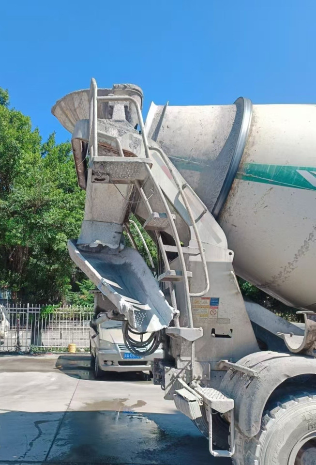 XCMG Official 12cbm Concrete Mixer Drum G4804D Used Mobile Concrete Mixers Truck For Sale - شاحنة خلاطة خرسانة: صور 5 XCMG Official 12cbm Concrete Mixer Drum G4804D Used Mobile Concrete Mixers Truck For Sale - شاحنة خلاطة خرسانة: صور 5