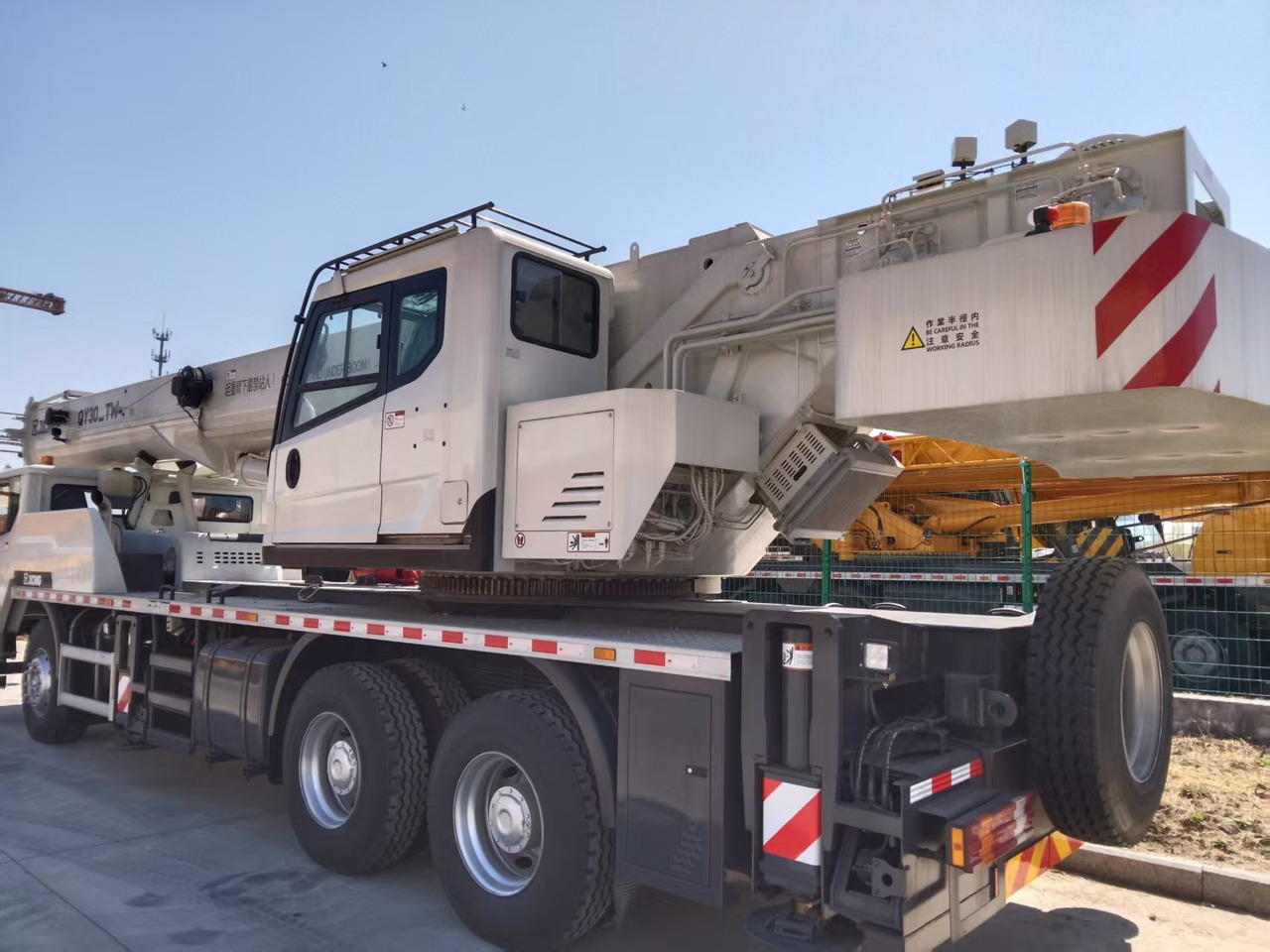 XCMG Official Construction Mini Mobile Crane QY30_TW 30 ton Used Small Hydraulic Crane Price - موبايل كرين: صور 4 XCMG Official Construction Mini Mobile Crane QY30_TW 30 ton Used Small Hydraulic Crane Price - موبايل كرين: صور 4